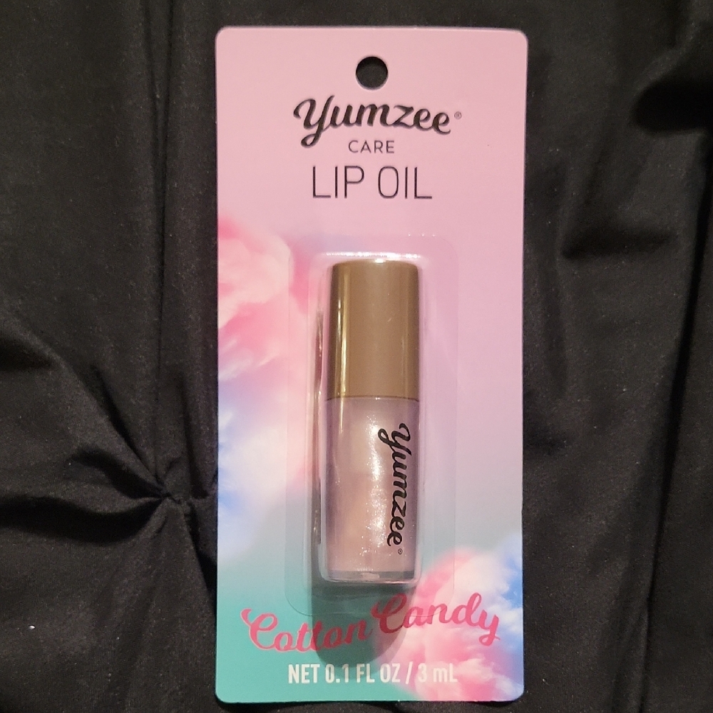 Yumzee Cotton Candy Lip Oil — Soft Pink Sheer Shine